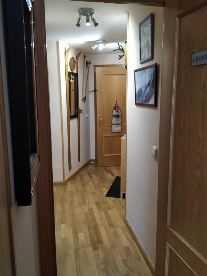 Apartamento En Escarrilla, ซาเยนต์ เด กาเยโก ภายนอก รูปภาพ