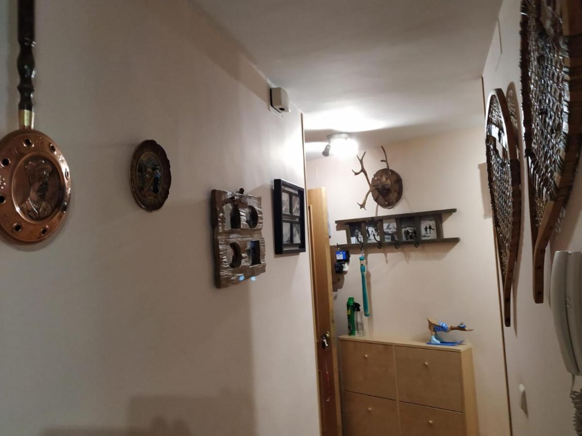 Apartamento En Escarrilla, ซาเยนต์ เด กาเยโก ภายนอก รูปภาพ